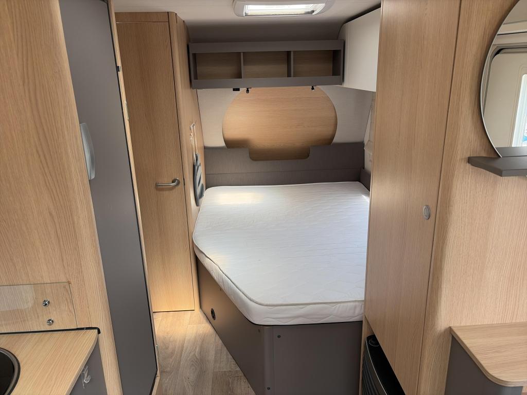 LMC Tandero 480 D New Edition/Voortent, Caravans en Kamperen, Schokbreker, Rondzit, Bedrijf, Overige typen