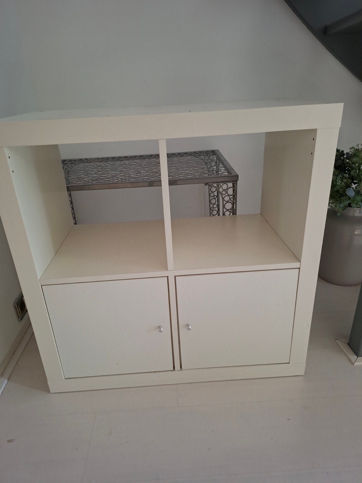 Gratis open kast Kallax Ikea met twee deurtjes, Gebruikt, Ophalen of Verzenden, Minder dan 150 cm, Minder dan 100 cm