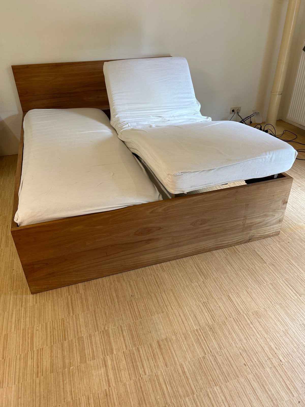 Teakhouten ombouw met 2 elektrische lattenbodems, Ophalen, Bruin, 210 cm, Tweepersoons