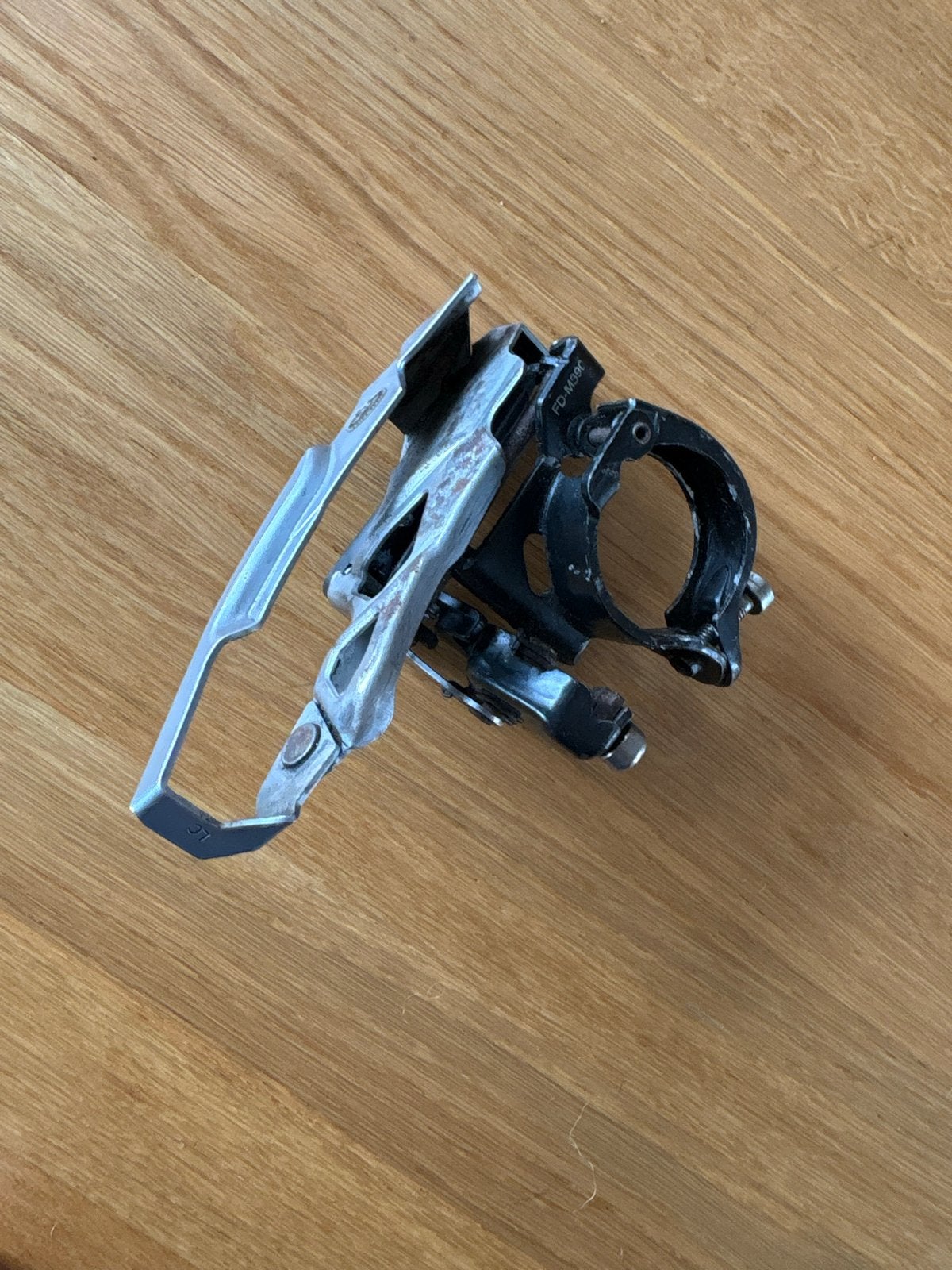 Shimano FD-M390 Voorderailleur - Gebruikt, Gebruikt, Ophalen of Verzenden, Derailleur of Ketting, Aluminium