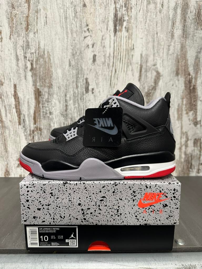 Nike Air Jordan 4 Bred Reimagined 44, Kleding | Heren, Schoenen, Ophalen of Verzenden, Nieuw, Zwart