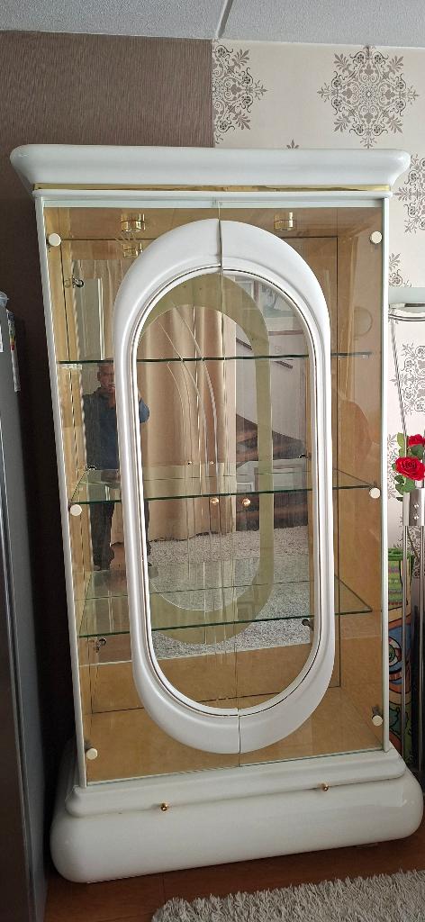 Grote wandkast met glazen vitrine en deuren, Huis en Inrichting, Kasten | Vitrinekasten, Ophalen, Gebruikt, 200 cm of meer, 50 tot 100 cm