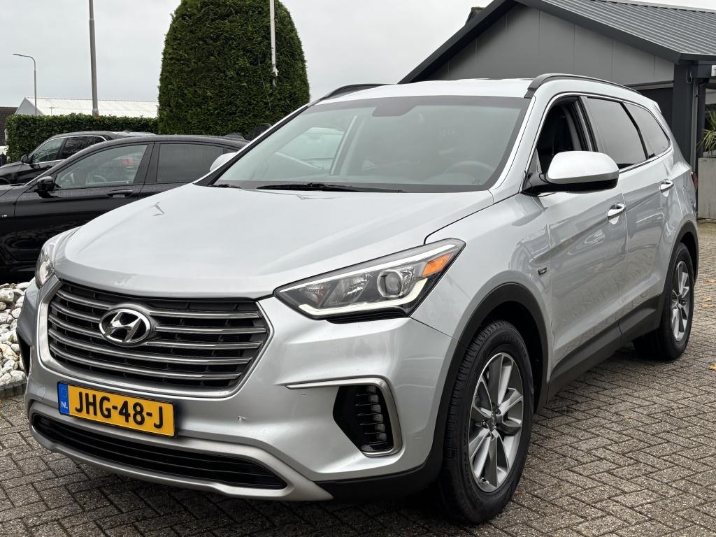 Hyundai Santa Fe 3.3 V6 2017 Benzine 7-Persoons Automaat Voy, Auto's, Hyundai, Gebruikt, Euro 6, 7 stoelen, Bedrijf