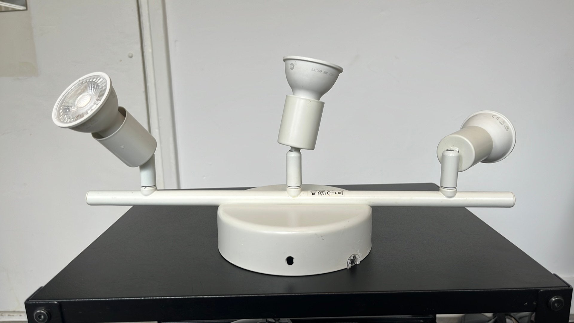 Ikea TROSS 3x spotlamp inclusief 3 spotjes, Ophalen, GU10, LED, Metaal