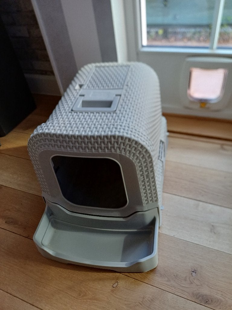 kattenbak met hoge dorpel, Ophalen, Zo goed als nieuw, Gesloten