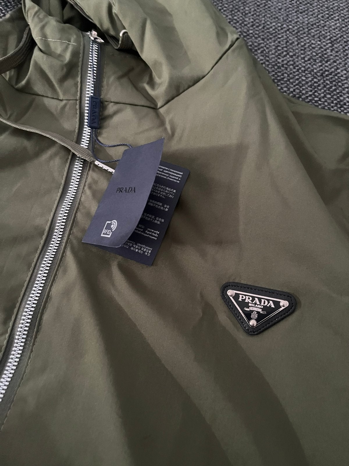 Prada windbreaker maat L (valt als M), Ophalen of Verzenden, Nieuw, Maat 38/40 (M), Groen