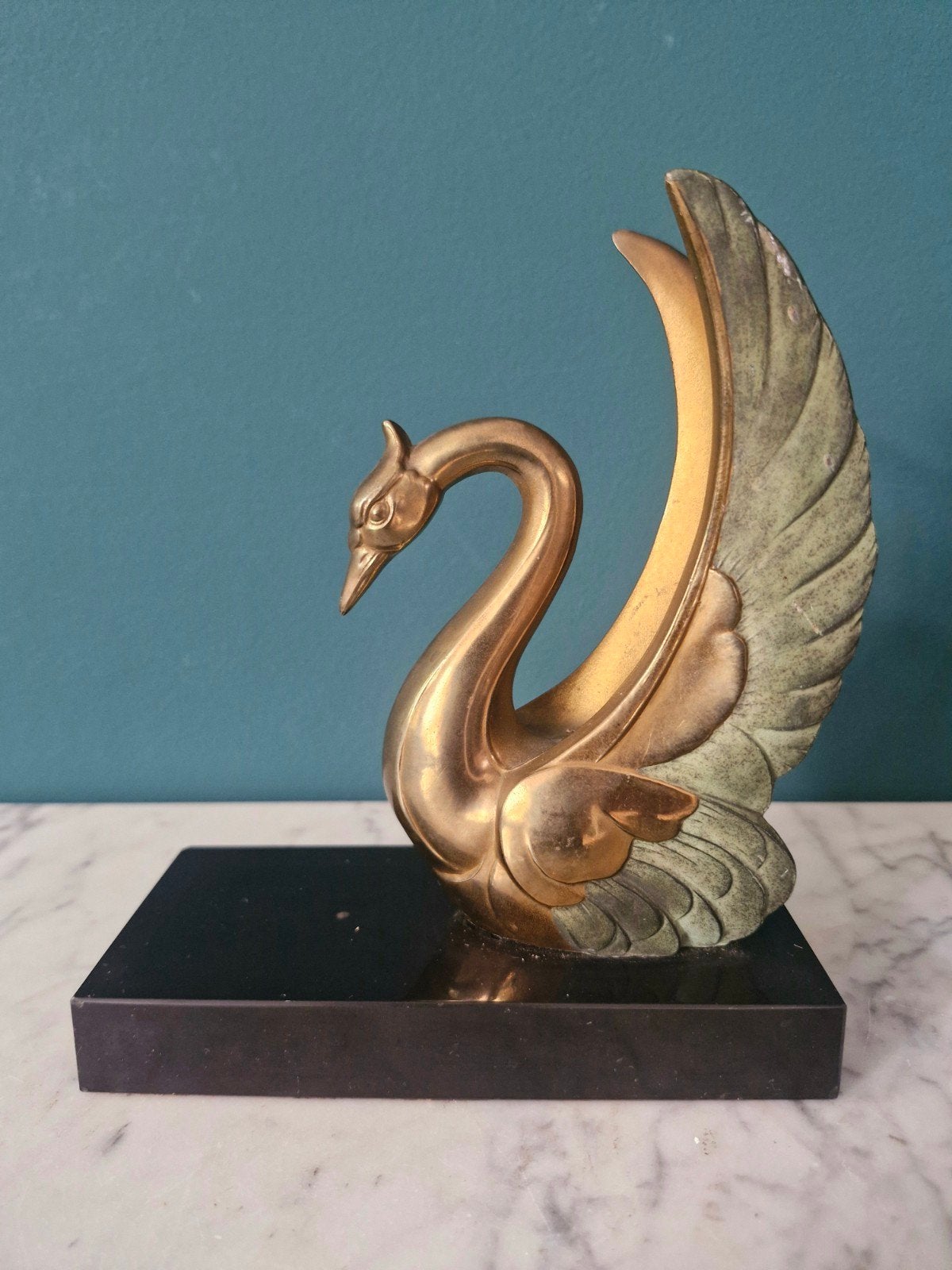art deco bronzen zwaan op marmeren of onyx voet, Antiek en Kunst, Ophalen of Verzenden