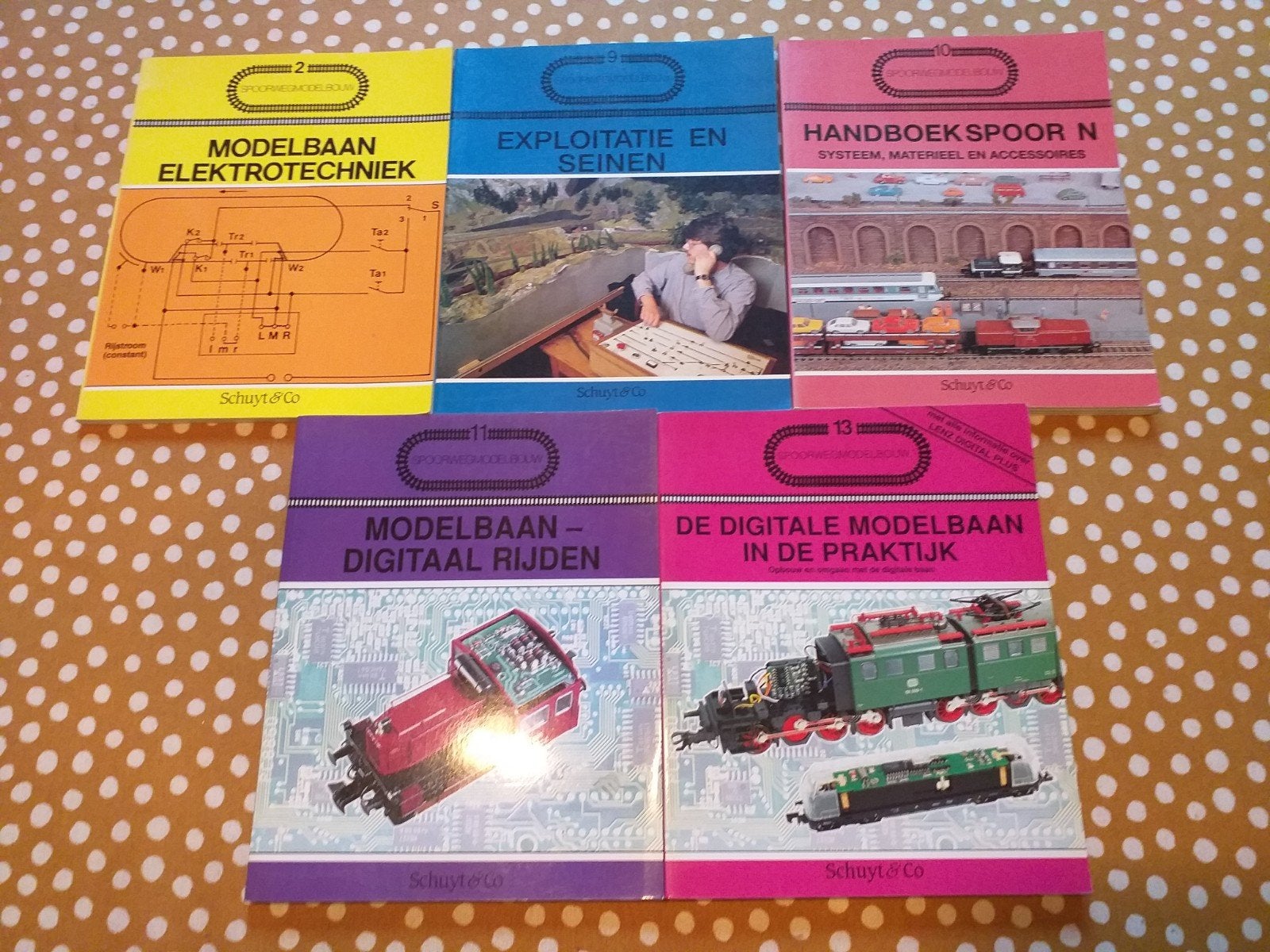 5 BOEKJES SPOORWEGMODELBOUW.SCHUYT& CO., Ophalen of Verzenden, Trein, Boek of Tijdschrift