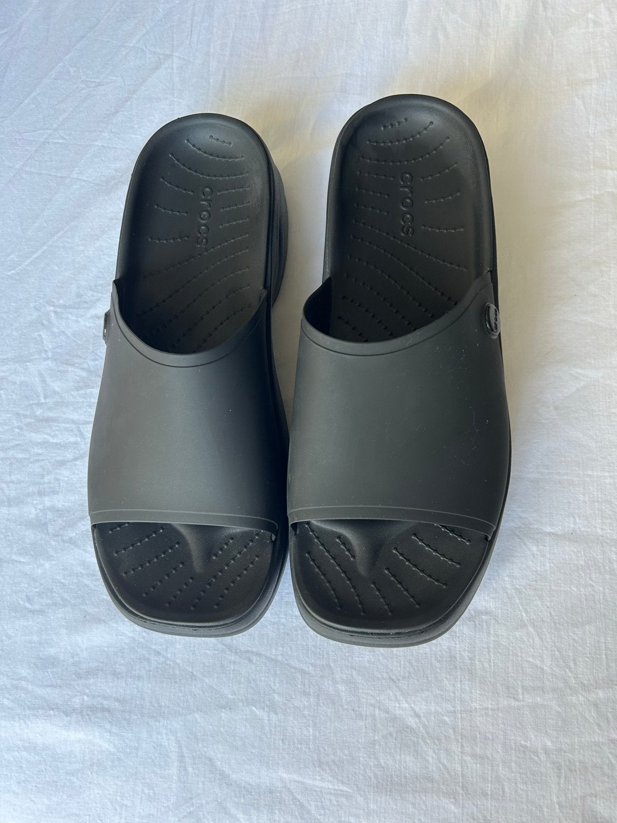 Zwarte Crocs Slippers - Maat W9, Slippers, Zwart, Ophalen of Verzenden, Zo goed als nieuw