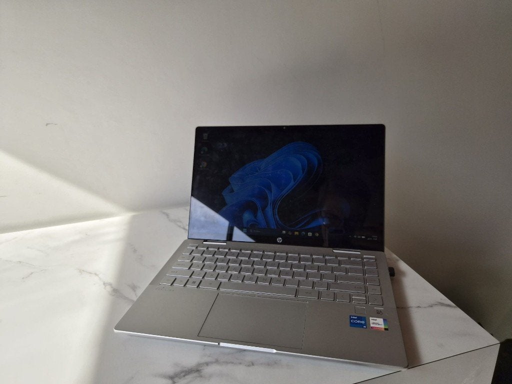 HP Pavilion x360 2-in-1 Laptop 14-ek0xxx, Hp, 256 GB, 2 tot 3 Ghz, Qwerty