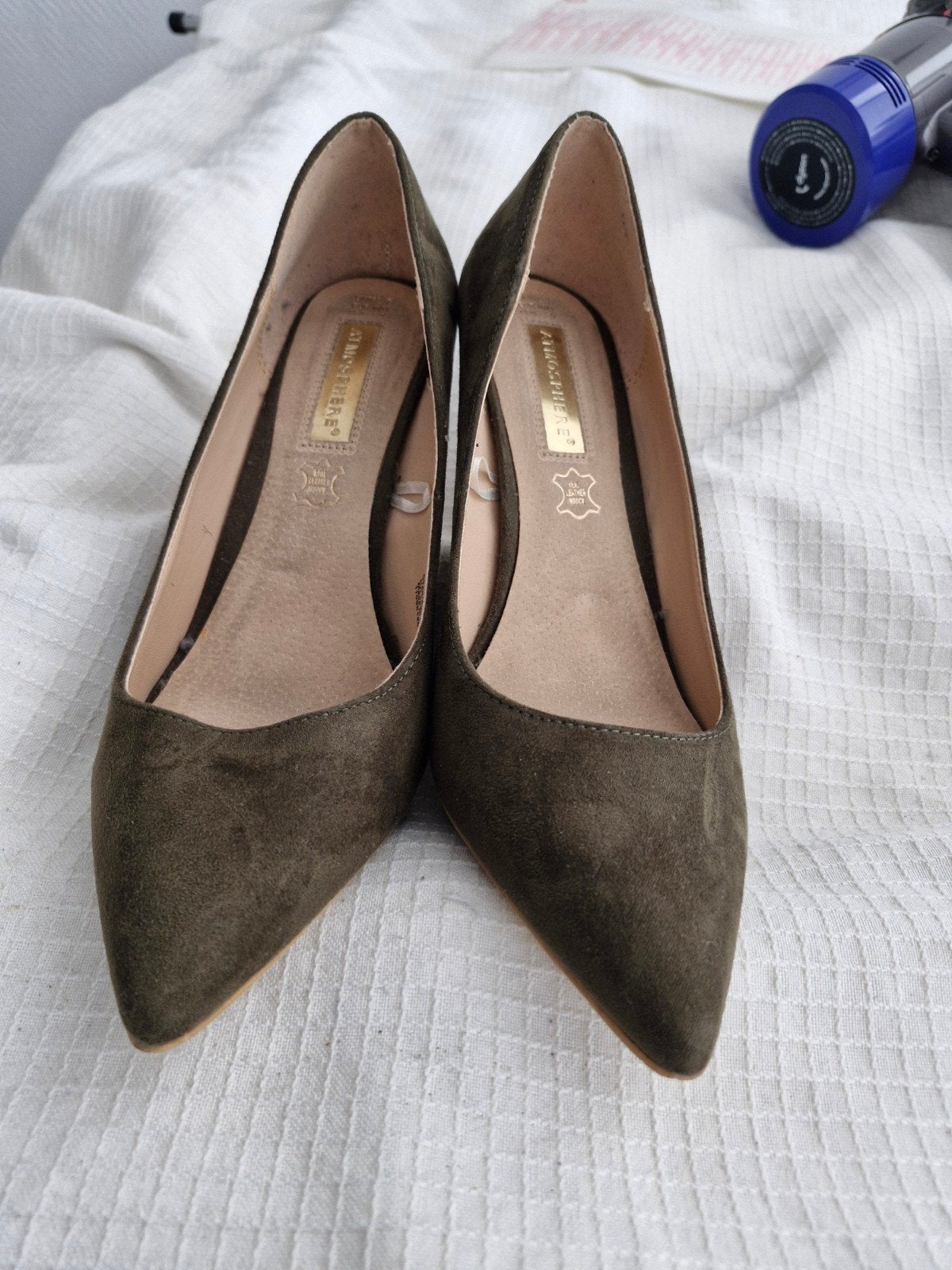 pumps legergroen maat 40/41, Kleding | Dames, Ophalen of Verzenden, Zo goed als nieuw, Groen