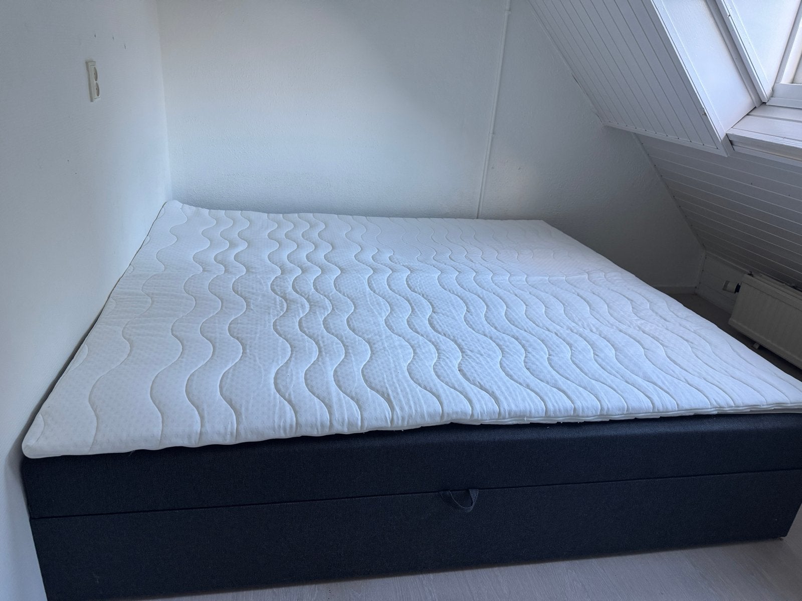 Boxspring 180x200 met opbergruimte + topper, Ophalen, Tweepersoons, Zo goed als nieuw, 180 cm
