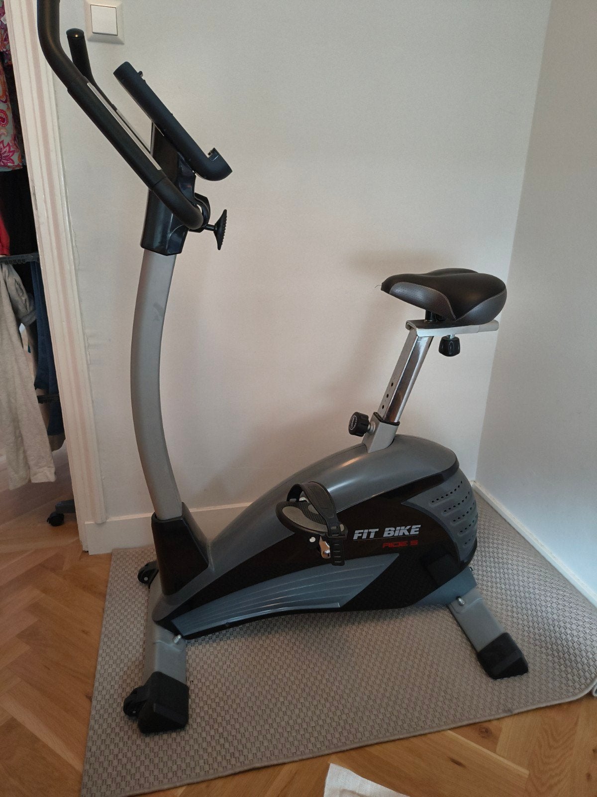 Hometrainer Fit Bike Ride 5 iplus - Zo goed als nieuw, Ophalen, Zo goed als nieuw, Metaal, Benen