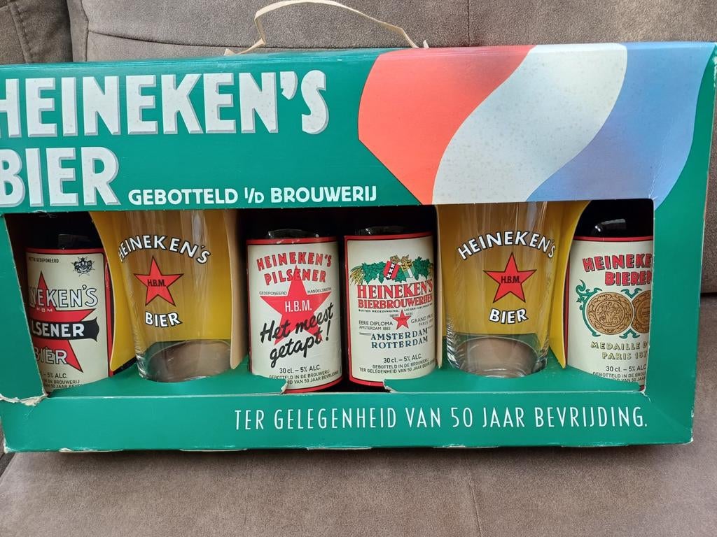Heineken's Bier 50 jaar bevrijding set met glazen, Verzamelen, Biermerken, Ophalen of Verzenden, Nieuw, Flesje(s), Heineken