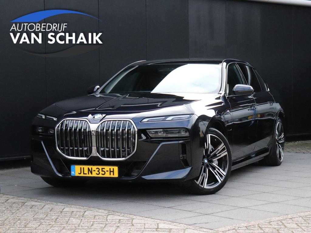 BMW 7-serie 750e xDrive | M SPORT | B&W | MEMORY | PANO | FO, Automaat, Stof, Gebruikt, 2000 kg