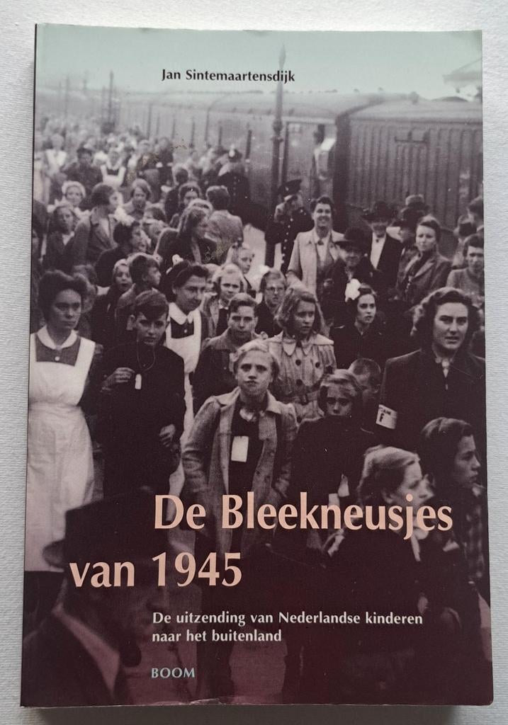 Bleekneusjes van 1945 - uitzending Ned. kinderen buitenland, Tweede Wereldoorlog, Nieuw, Ophalen of Verzenden, Jan Sintemaartensdijk