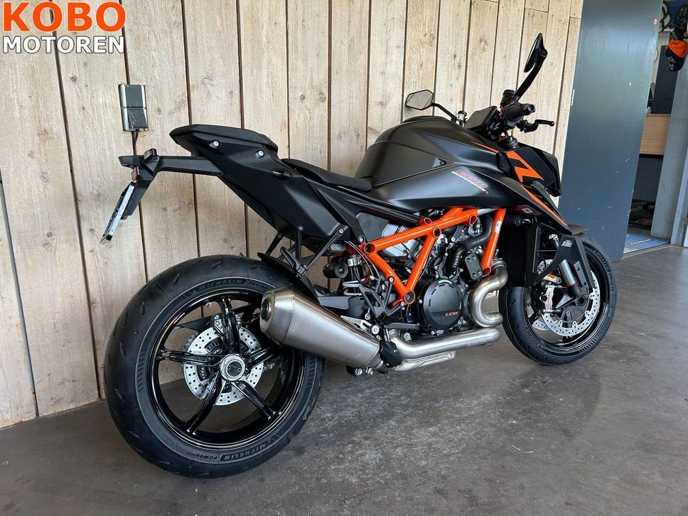 KTM 1390 SUPERDUKE R (bj 2026), 2 cilinders, KTM, Bedrijf, Onbekend