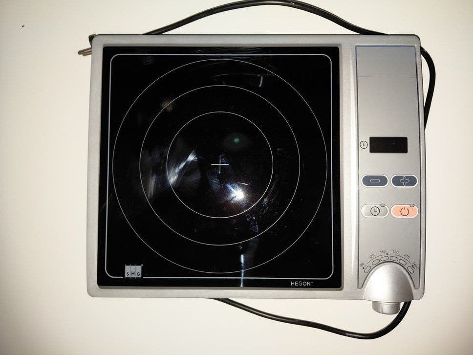 SHG  Inductiekookplaat 1800W - Draagbaar en Compact, Gebruikt, 3 kookzones of minder, Ophalen of Verzenden, Inductie