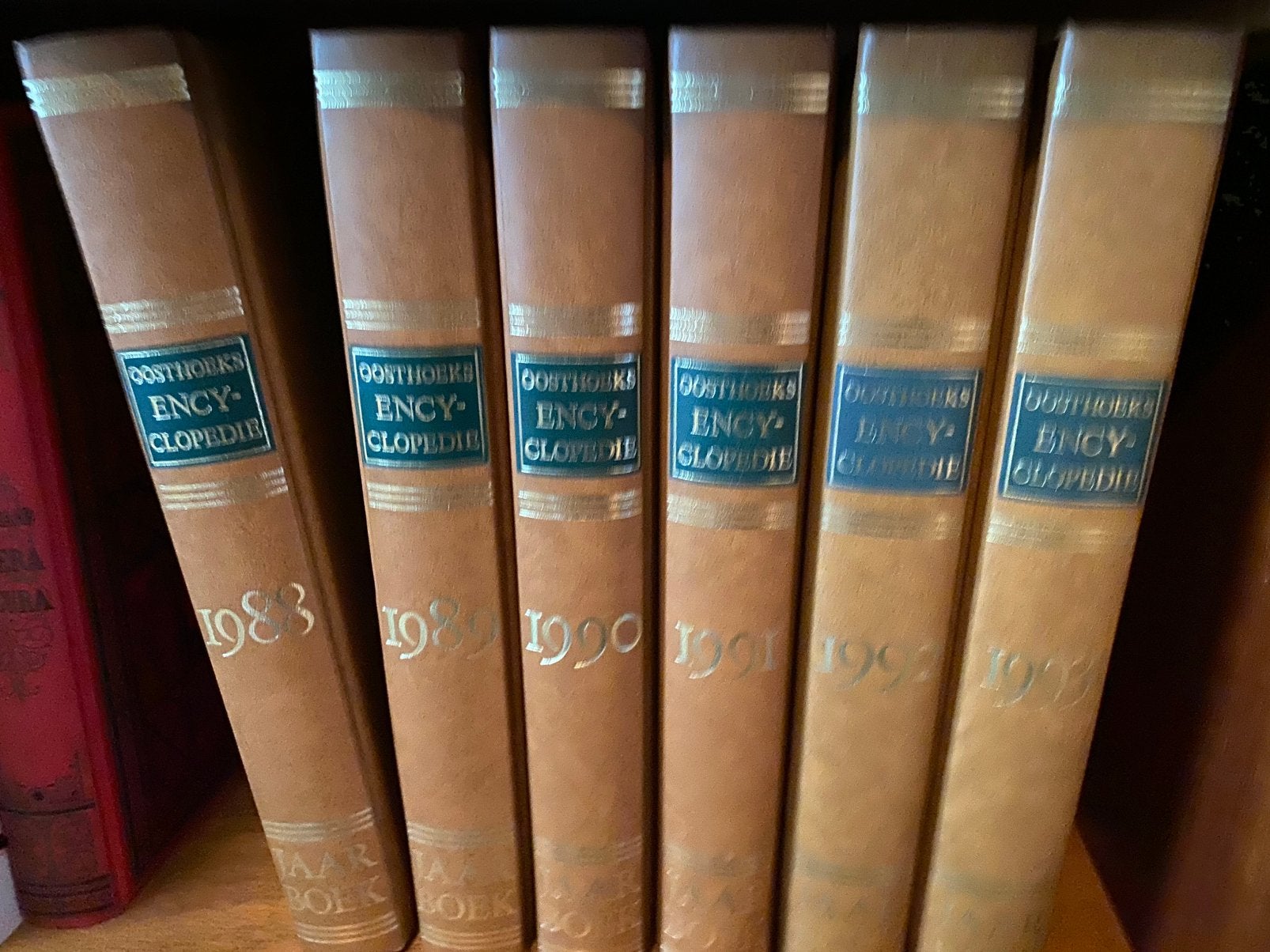 Oosthoek encyclopedie jaarboeken, Boeken, Ophalen of Verzenden, Zo goed als nieuw, Los deel