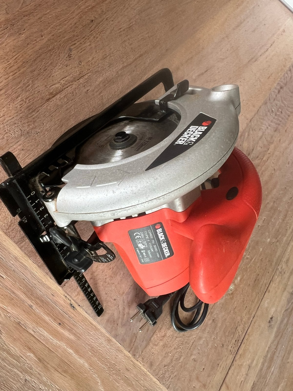 Black & Decker Cirkelzaag CD602 - 1150W met handleiding, Ophalen, Gebruikt, Cirkelzaag, 600 tot 1200 watt