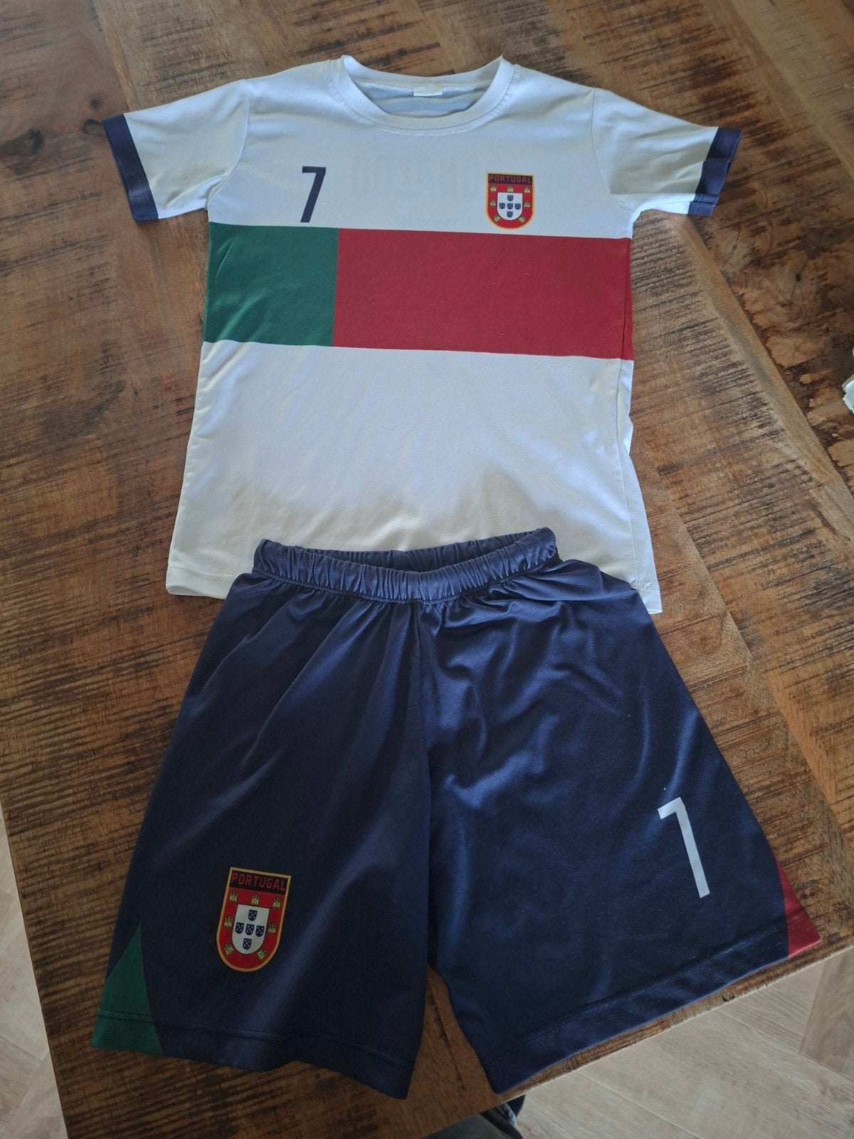 Voetbalpakje Portugal Ronaldo (maat 6 jaar), Gebruikt, Jongen of Meisje, Ophalen of Verzenden, Setje