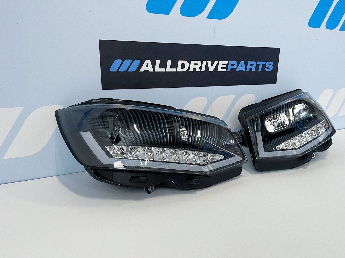 LED Look Koplampen Set VW Transporter T6 Plug & Play Zwart, 12 maanden garantie, -, -, Nieuw