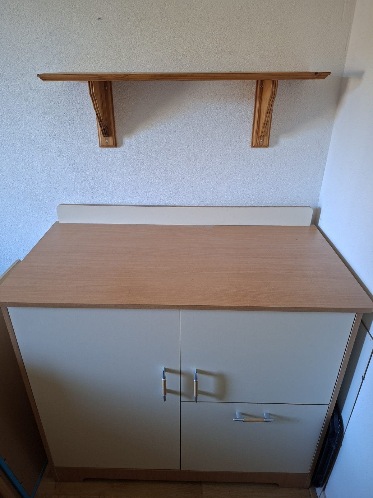 Leuke kast met plankje, Ophalen, Gebruikt