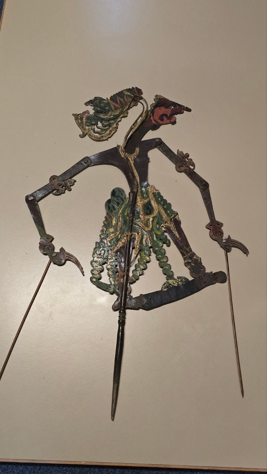 Antieke Wayang Kulit pop - Indonesië, Antiek en Kunst, Natuurlijk materiaal, Ophalen of Verzenden, Geschilderd, Indonesië