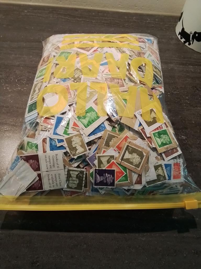 1 kilo Engelse kopjes / machins aangeboden., Postzegels en Munten, Postzegels | Volle albums en Verzamelingen, Ophalen of Verzenden
