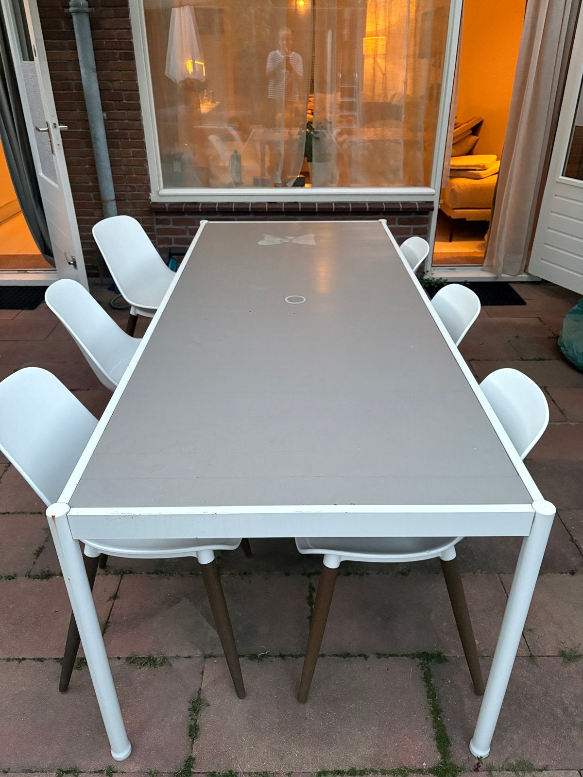 Grote tuintafel met gebruikssporen, Ophalen, Gebruikt, Rechthoekig, Metaal