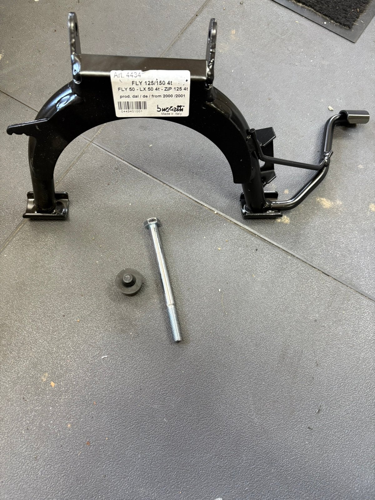 Middenstandaard Piaggio Fly 125 etc…, Ophalen
