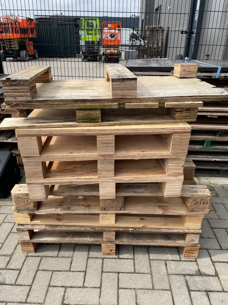 Gratis pallets af te halen in Hendrik-Ido-Ambacht, Ophalen, Gebruikt