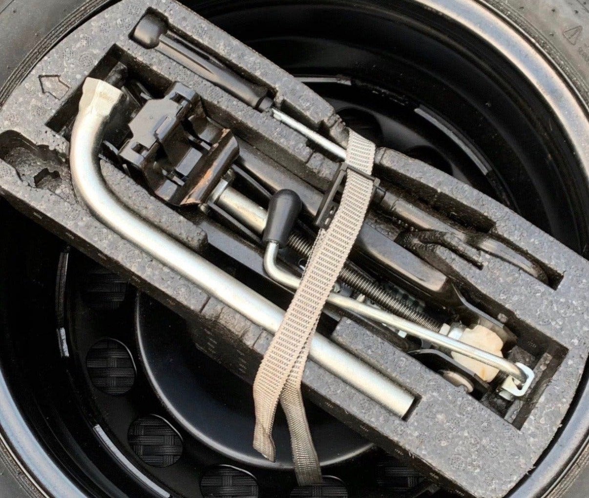 Krikset met volwaardig reservewiel 205/55/16 5x112 VAG, Ophalen of Verzenden, Nieuw, Mechanisch, Schaarkrik
