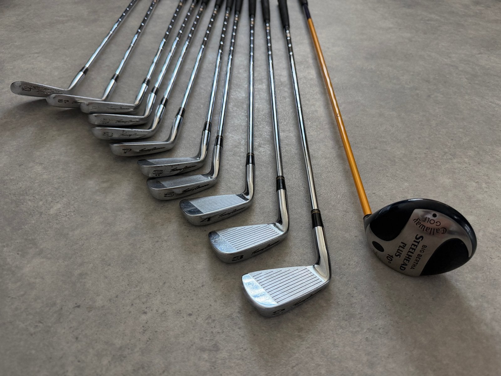 Complete golfset: Tommy Armour 845 ijzers + Callaway driver