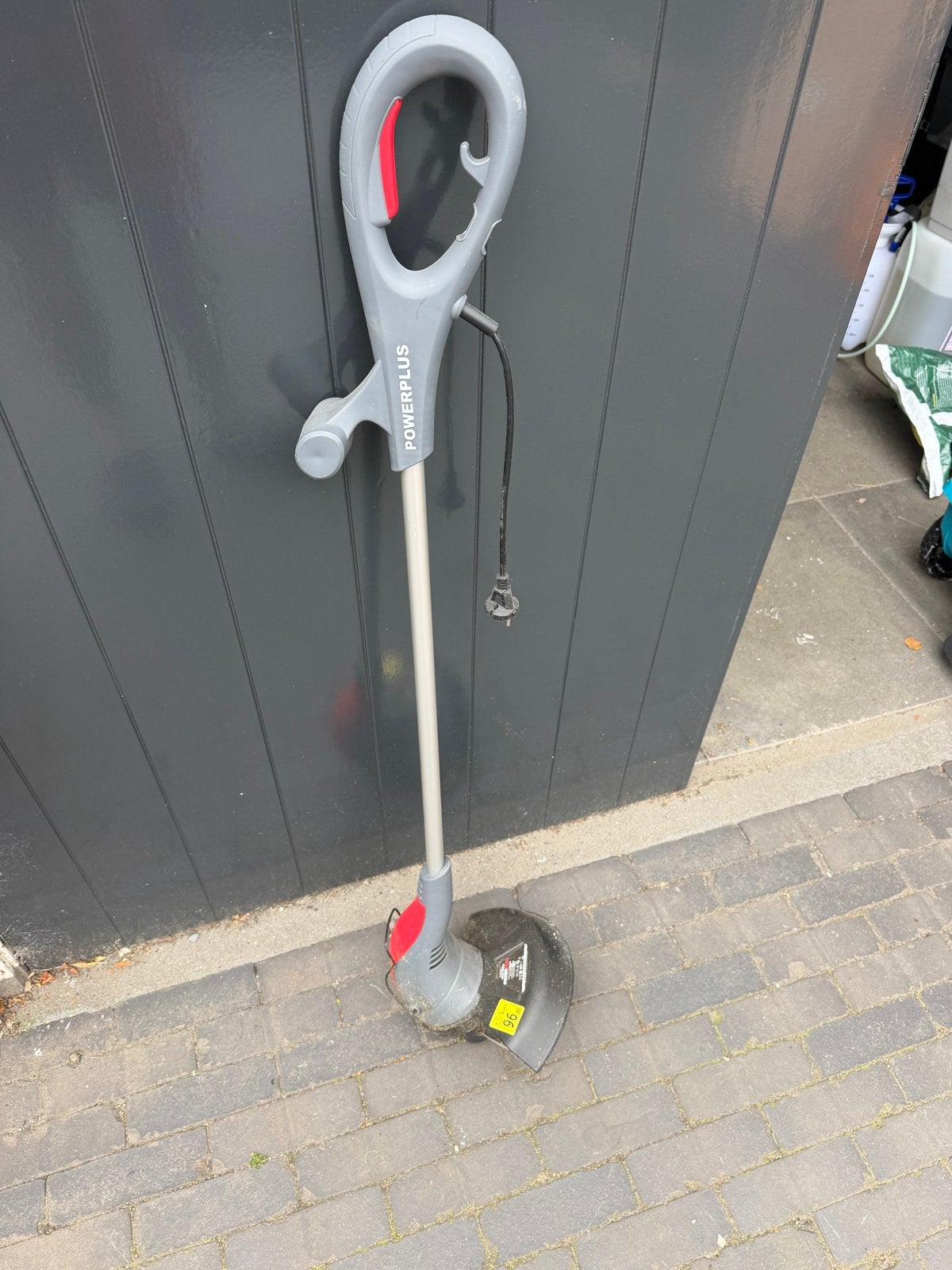 Powerplus POWEG6015 Grastrimmer - Elektrisch, Tuin en Terras, Ophalen, Gebruikt, 10 tot 30 cm, Elektrisch