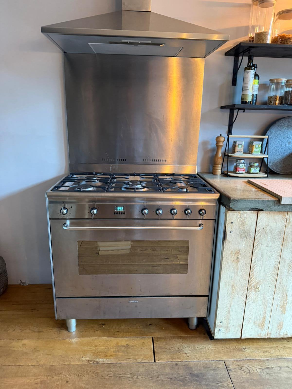 Smeg Fornuis met Oven en Afzuigkap - RVS, Ophalen, Gebruikt, 60 cm of meer, Grill