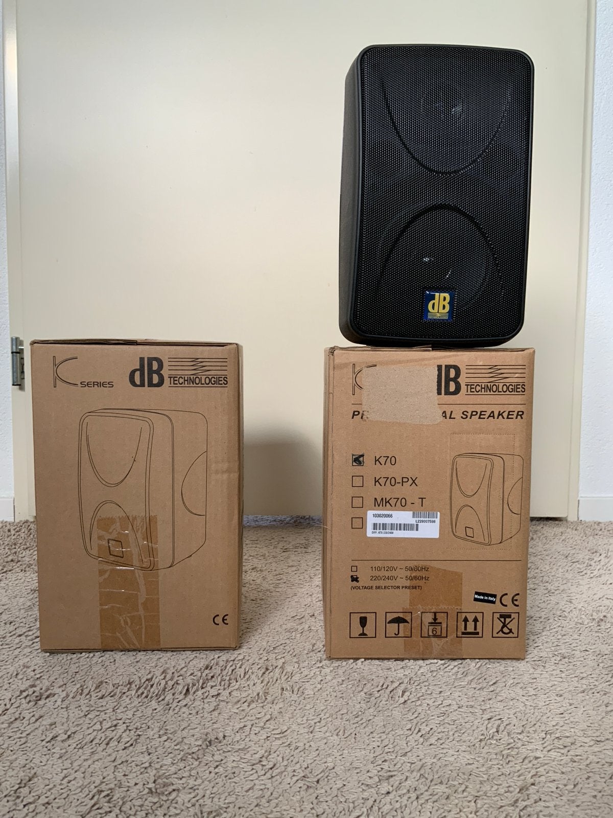 2x dB Technologies K70 actieve monitor luidspreker -nieuw-, Ophalen, Nieuw, Minder dan 500 watt, Monitor(versterker)