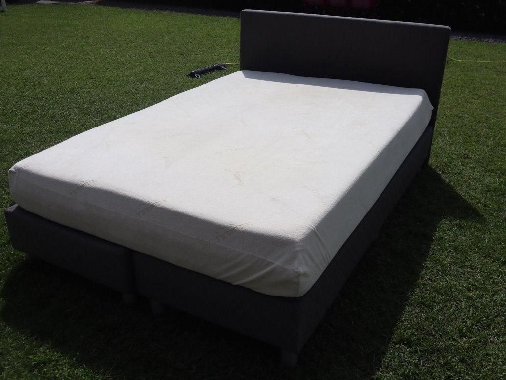 TEMPUR tweepersoons boxspring met hoofdbord – 140 x 200 cm, Ophalen, Gebruikt, 140 cm, Twijfelaar