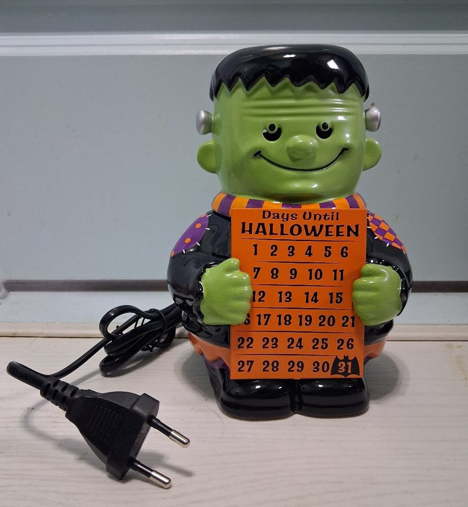 Scentsy Countdown to halloween warmer *nieuw in doos*, Ophalen of Verzenden, Nieuw, Steen/keramiek, Geurverspreider