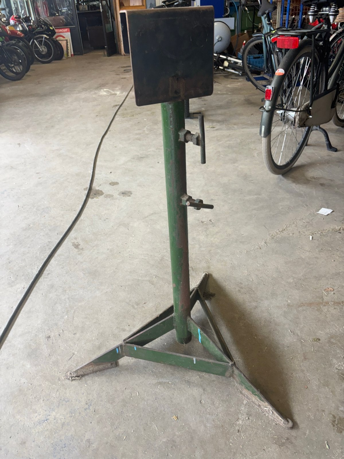 Stevige buitenboordmotor standaard, Watersport en Boten, Accessoires en Onderhoud, Ophalen, Gebruikt, Motor en Techniek
