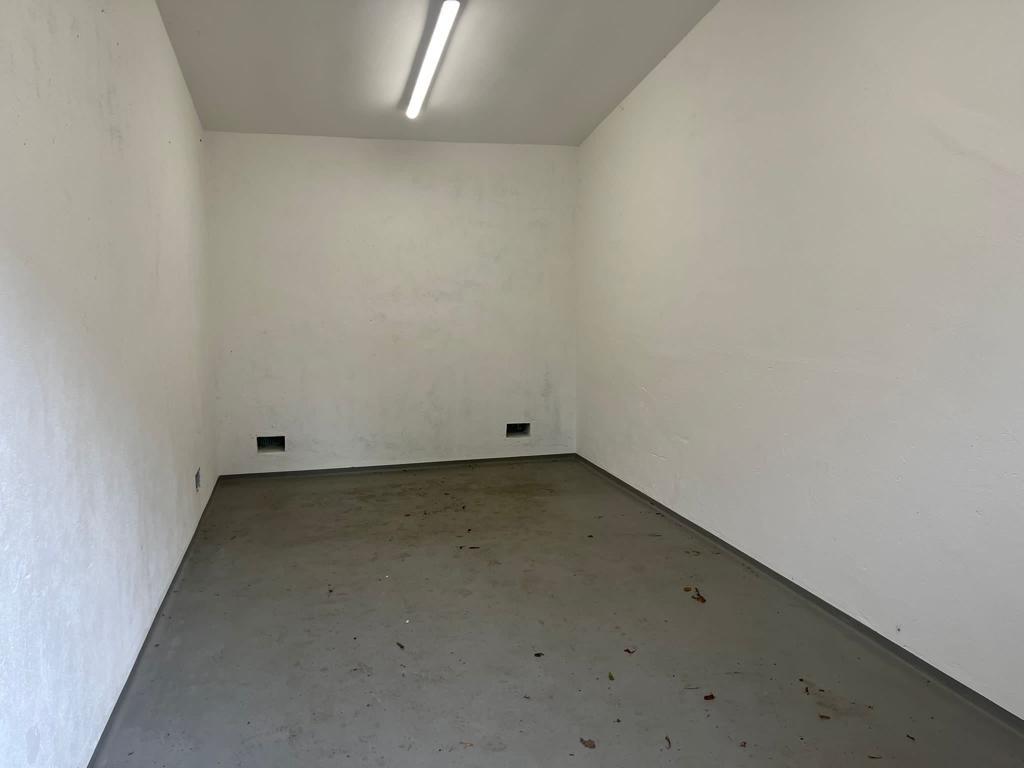 Extra hoog 3,50 opslagruimte/garage incl electra
