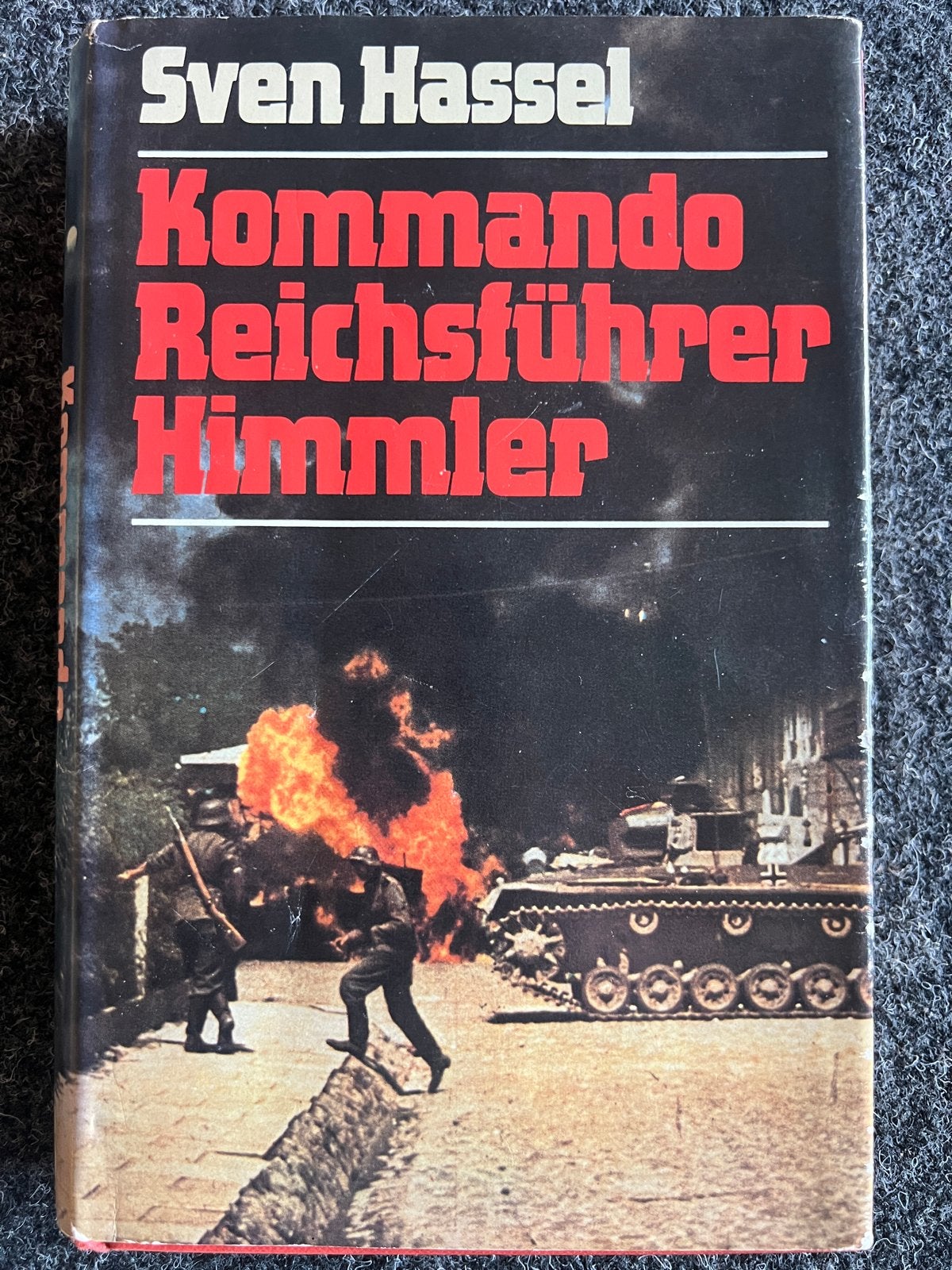 Sven Hassel - Kommando Reichsführer Himmler, Boeken, Ophalen of Verzenden, Tweede Wereldoorlog, Gelezen, Overige onderwerpen