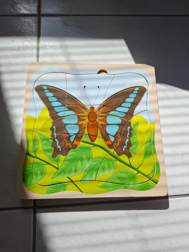 Houten puzzel vlinder met cijfers voor jonge kinderen, Ophalen, 2 tot 4 jaar, Gebruikt, 10 tot 50 stukjes