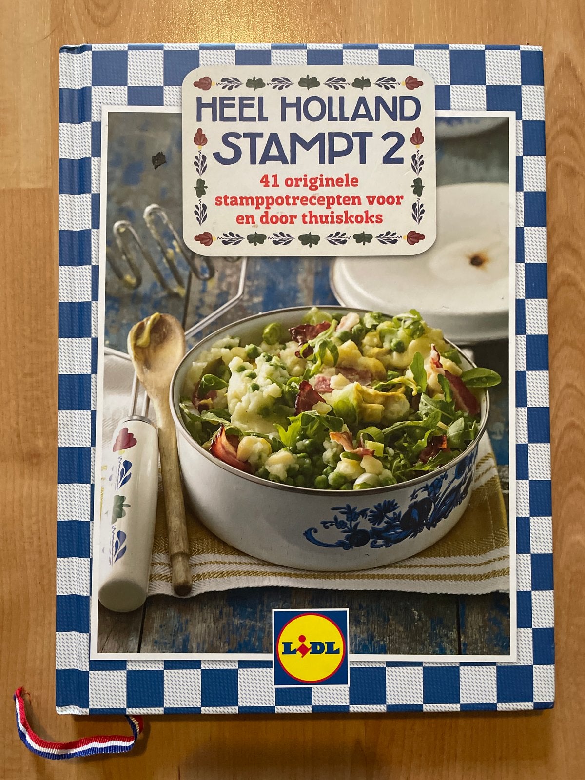 Heel Holland Stampt 2 - 41 originele stamppotrecepten, Boeken, Hoofdgerechten, Ophalen of Verzenden, Zo goed als nieuw, Gezond koken