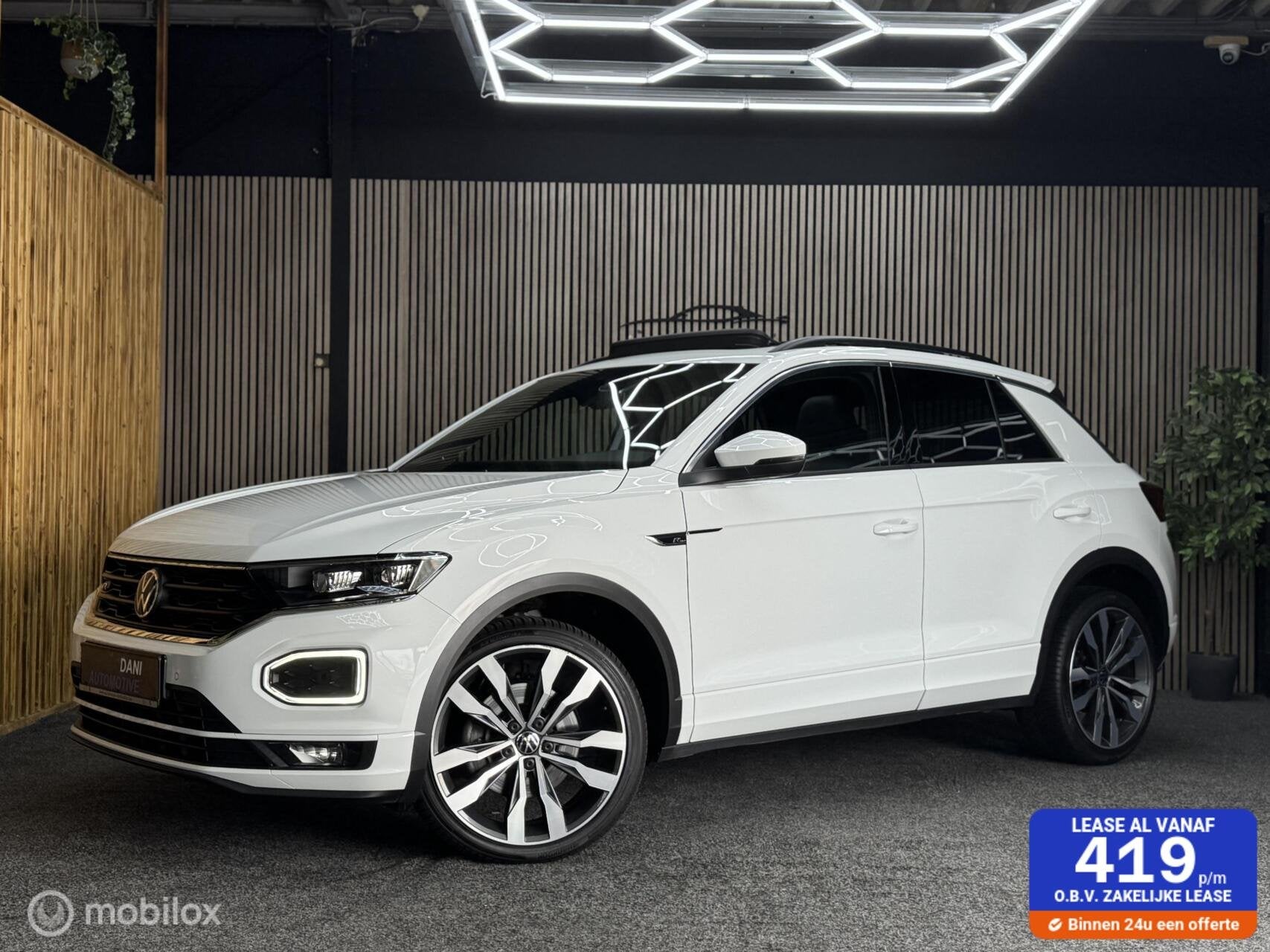 Volkswagen T-Roc 1.5 TSI R-line |Pano|Led|Cam|Beats|Acc|Side, Auto's, Volkswagen, Zwart, 4 cilinders, 150 pk, Wit