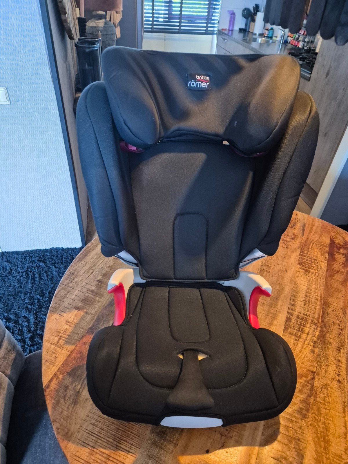 Kinderstoel met Isofix (zonder riempjes), Kinderen en Baby's, Autostoeltjes, Romer, Gebruikt, 15 t/m 36 kg, Isofix