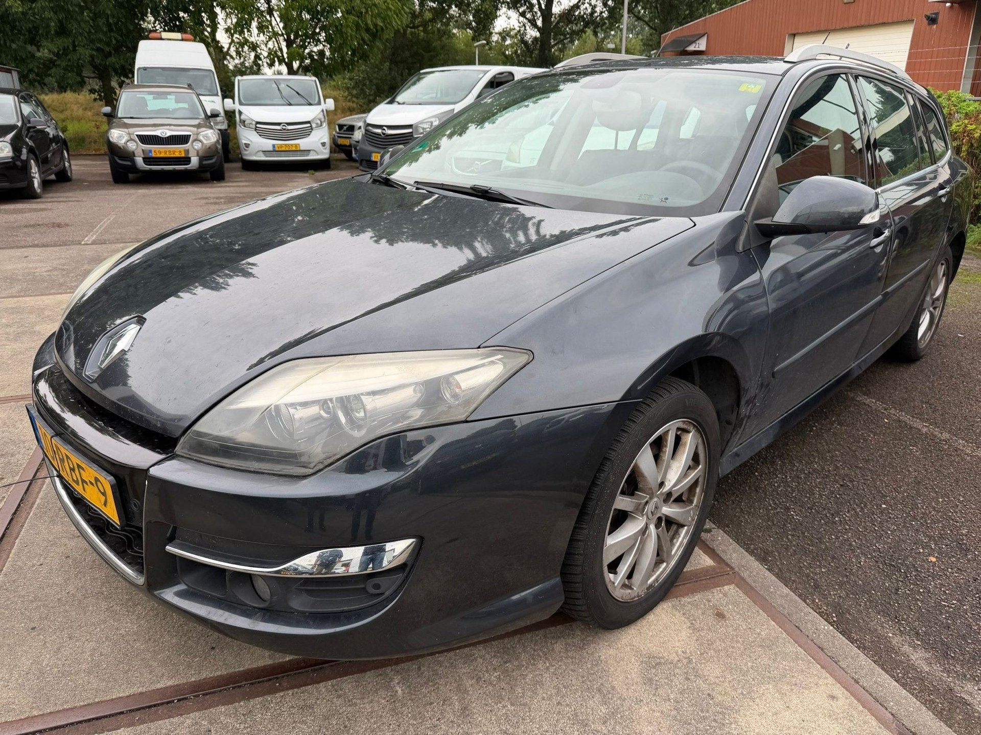 Renault Laguna Estate 2.0 dCi S/S Dynamique, Voorwielaandrijving, 4 cilinders, Leder en Stof, Origineel Nederlands