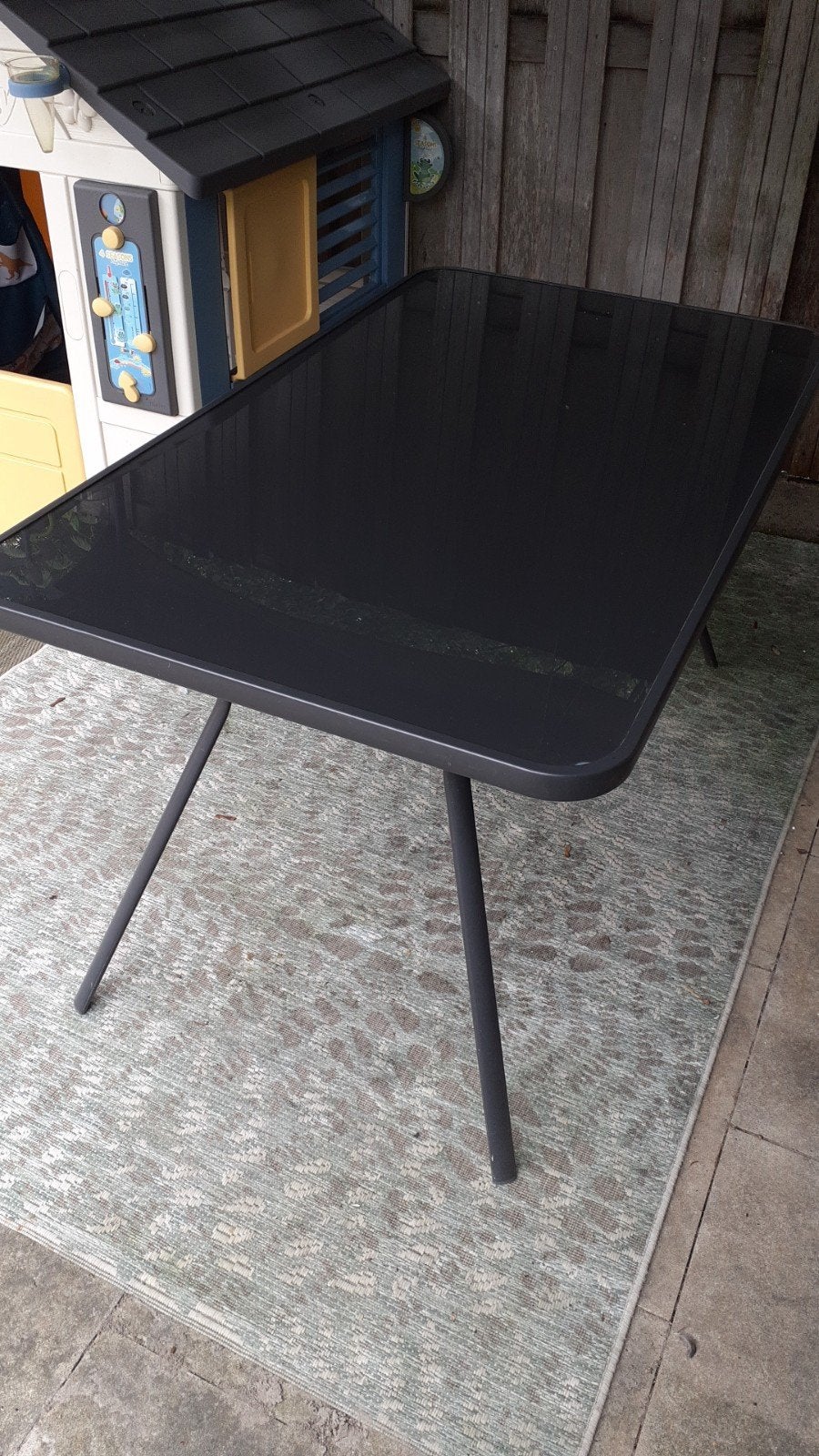 MOET ZSM WEG! Gratis tuintafel 140x70 cm met glazen blad, Ophalen, Gebruikt, Rechthoekig, Overige materialen