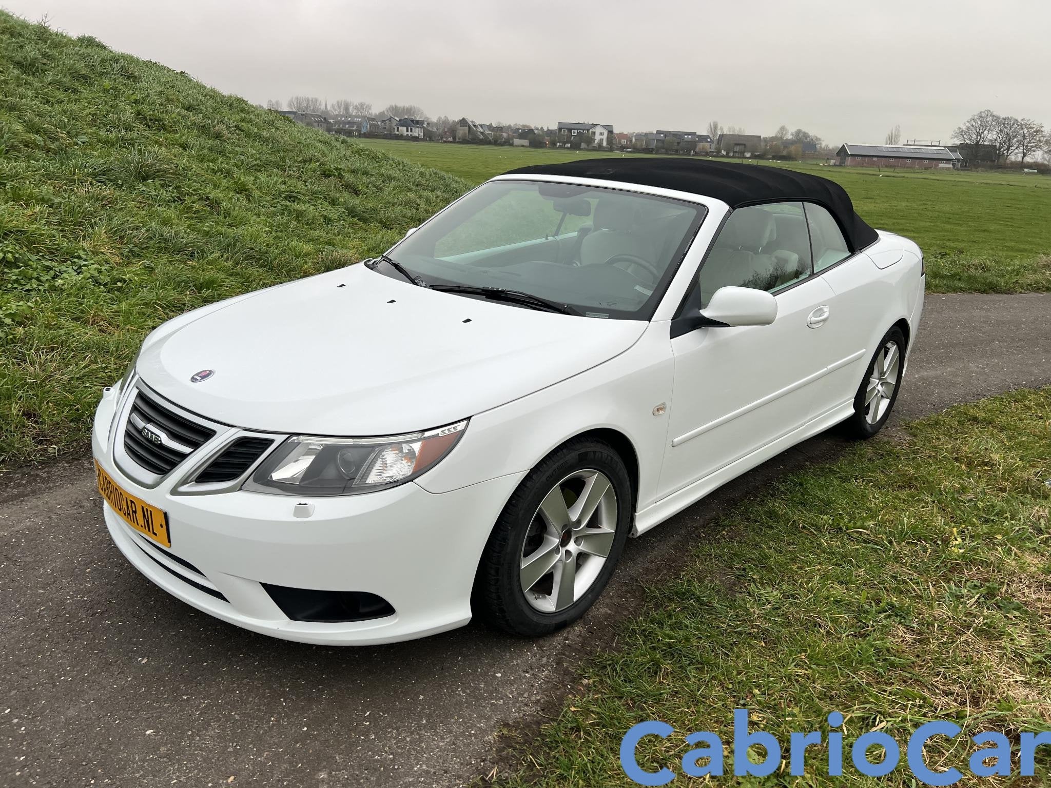 Saab 9-3 Cabrio 2.0 T Vector GARANTIE incl BTW, Auto's, Saab, 1998 cc, Gebruikt, Cabriolet, 4 stoelen