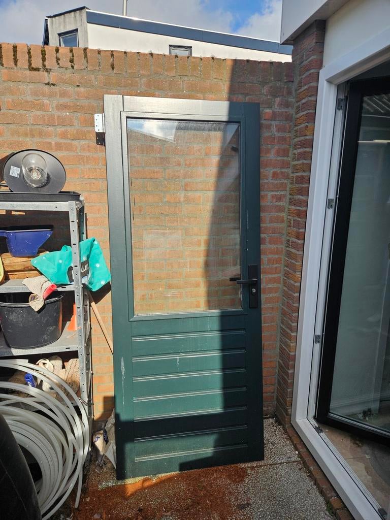 2 Buitendeuren & Nemef zwart sluitwerk (nieuw/gebruikt), Doe-het-zelf en Verbouw, Ophalen, Gebruikt, 80 tot 100 cm, Buitendeur